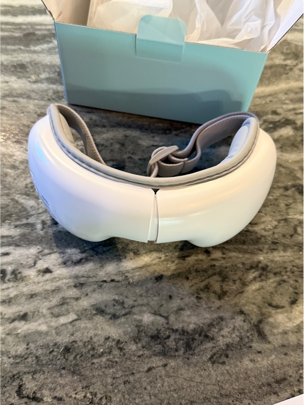 Eye massager w/heat as seen on TikTok